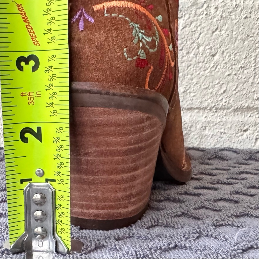 Dingo Women's Sugar Bug Suede Fashion Booties Camel Brown Size 7 - Picture 8 of 10